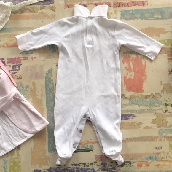 HUGE baby girl bundle! Includes: Onesie, dress, sweater, sun hats, bunny 3M-9M - Picture 6 of 16